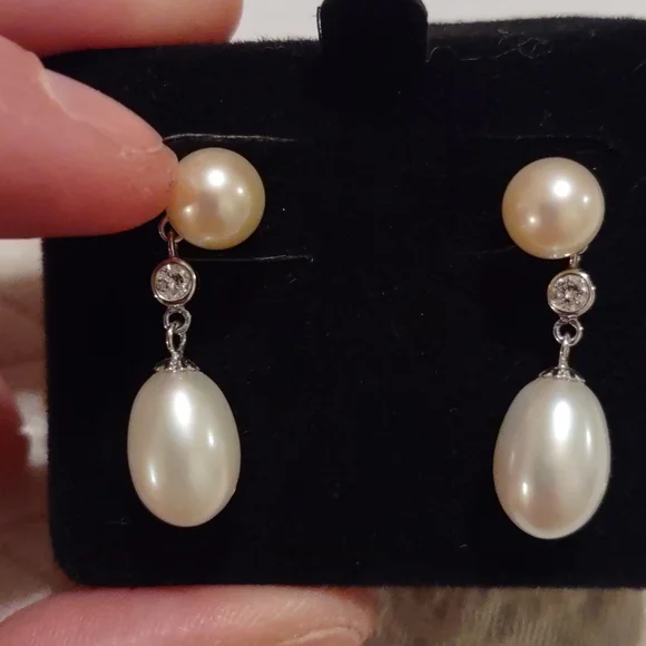 14kt white gold necklace with diamond and pearl drop pendant and earring… - Picture 14 of 14